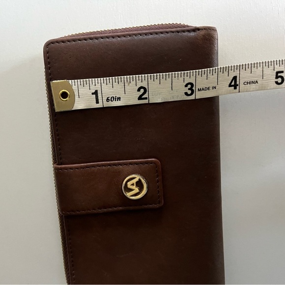 VTG Valentina Brown Leather Wallet with Gold Accent EUC. - Picture 15 of 16